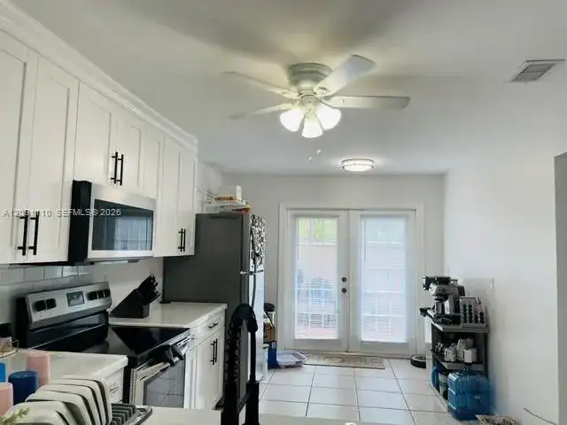 8818 SW 113th Place Cir E, Miami FL 33176 photo 2