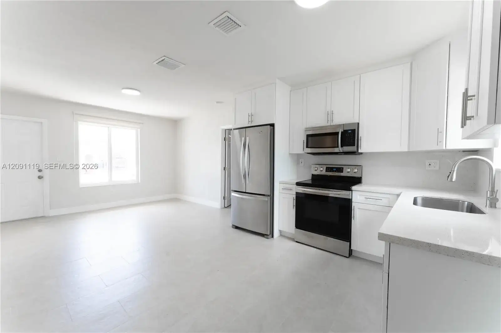 10825 SW 221st St, Miami FL 33170 photo 3