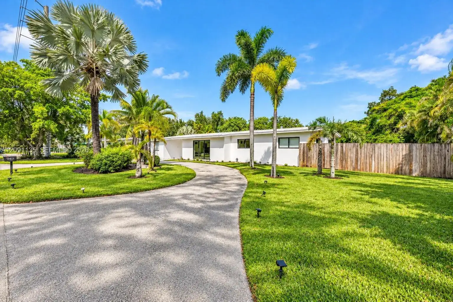 9401 SW 82nd Ave, Miami FL 33156 photo 2