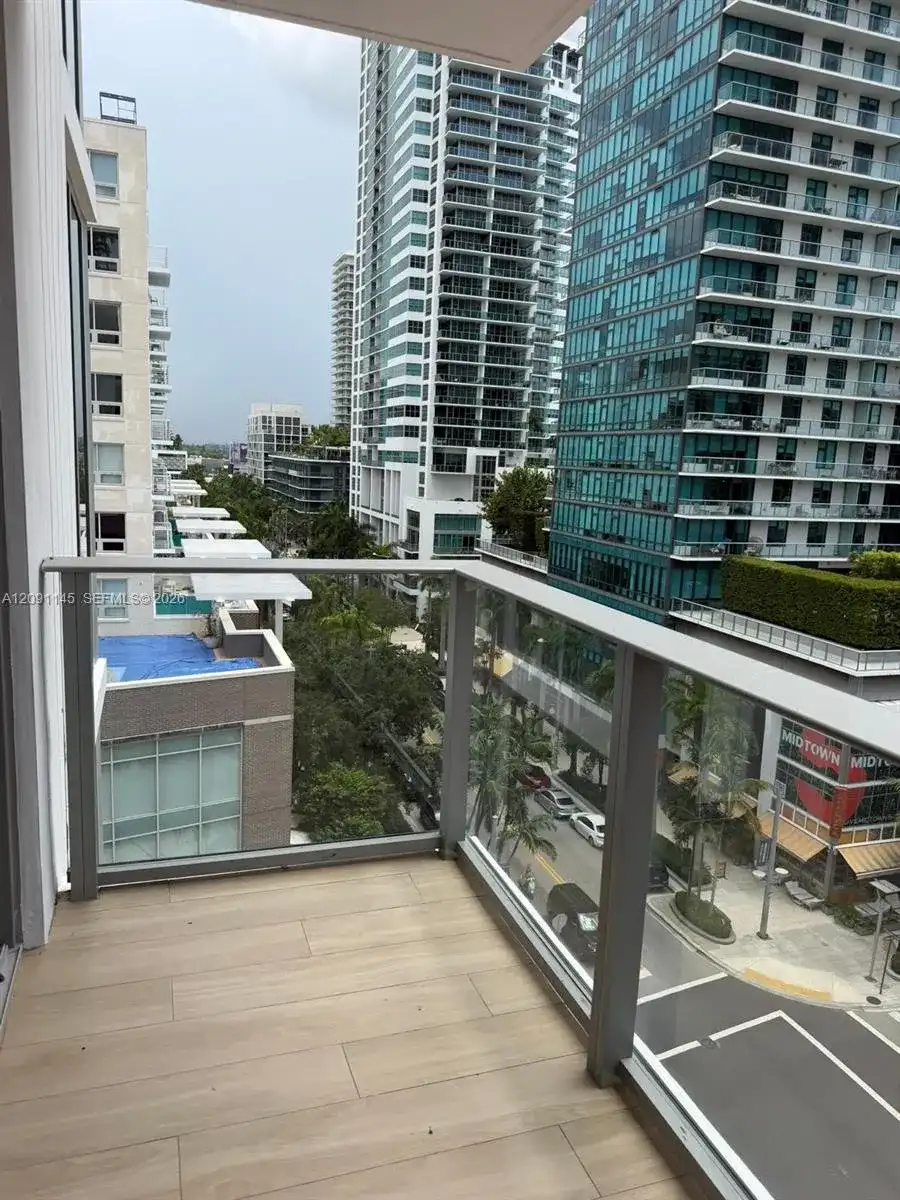 90 NE 32nd Street # 812, Miami FL 33127