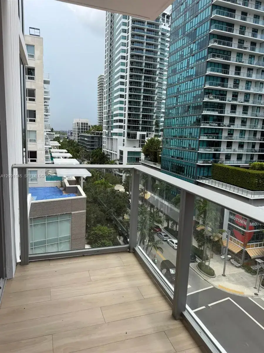 90 NE 32nd Street # 812, Miami FL 33127