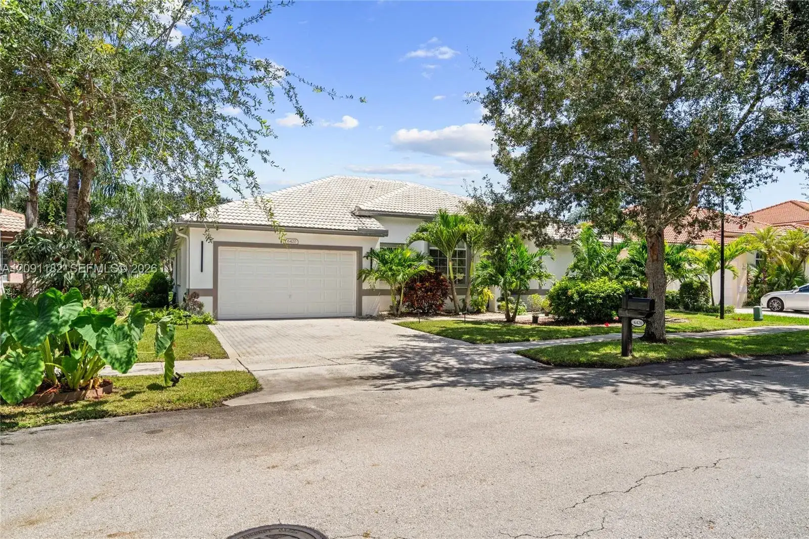 6420 Mallards Way, Coconut Creek FL 33073 photo 2