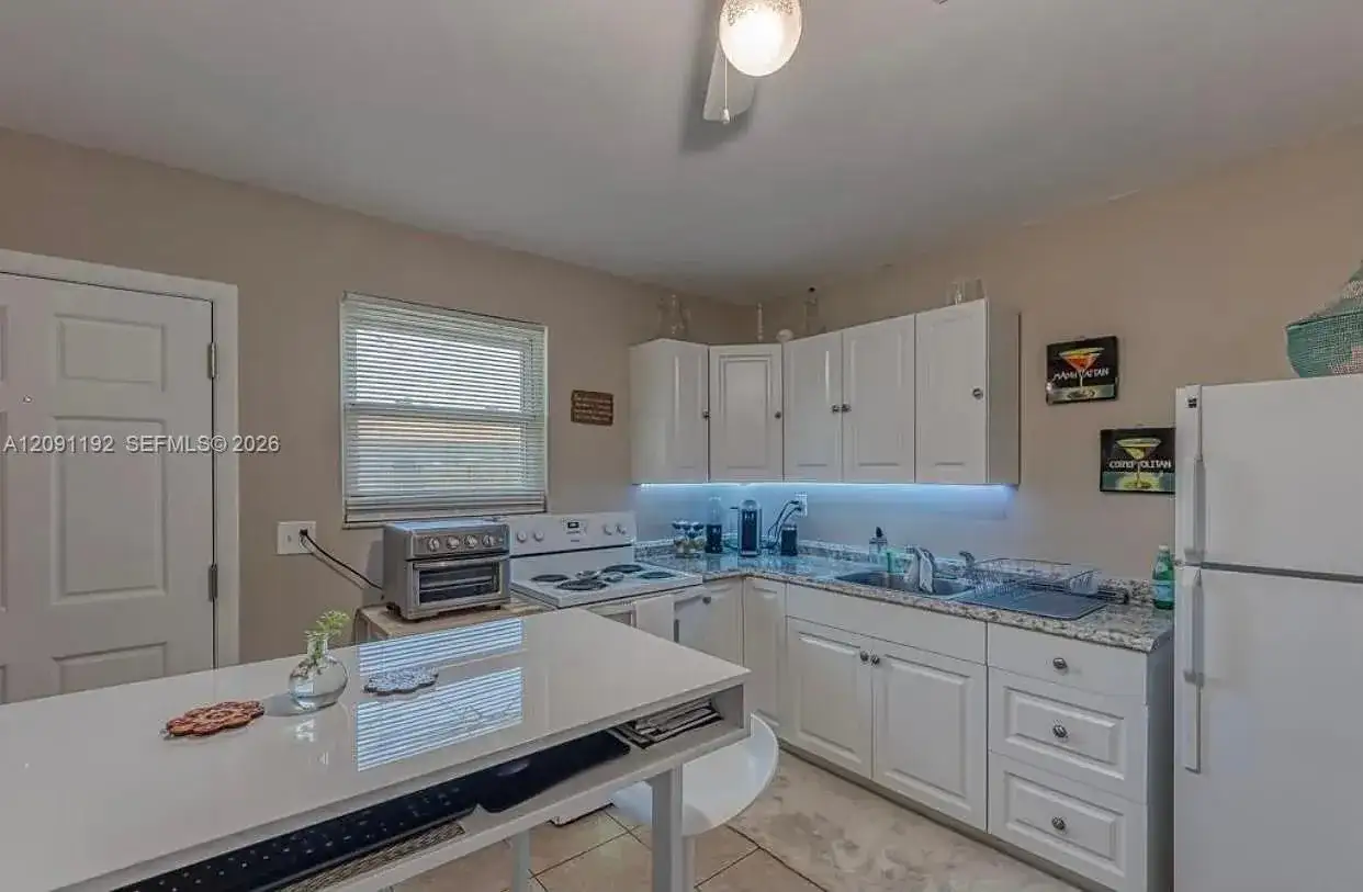 1411 NW 10th St # F, Dania Beach FL 33004 photo 3