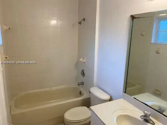 608 SW 7th ter # 608, Florida City FL 33034 photo 3