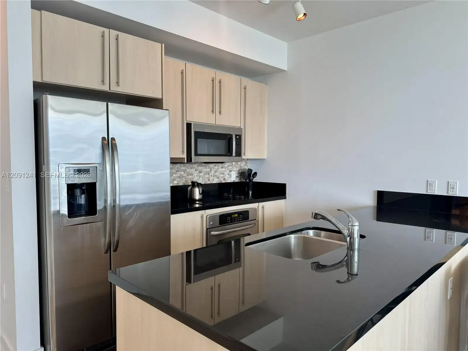 79 SW 12th St # 3005, Miami FL 33130 photo 3