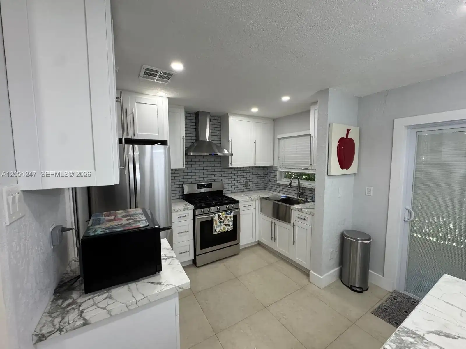 1305 W 53rd St # 102, Hialeah FL 33012