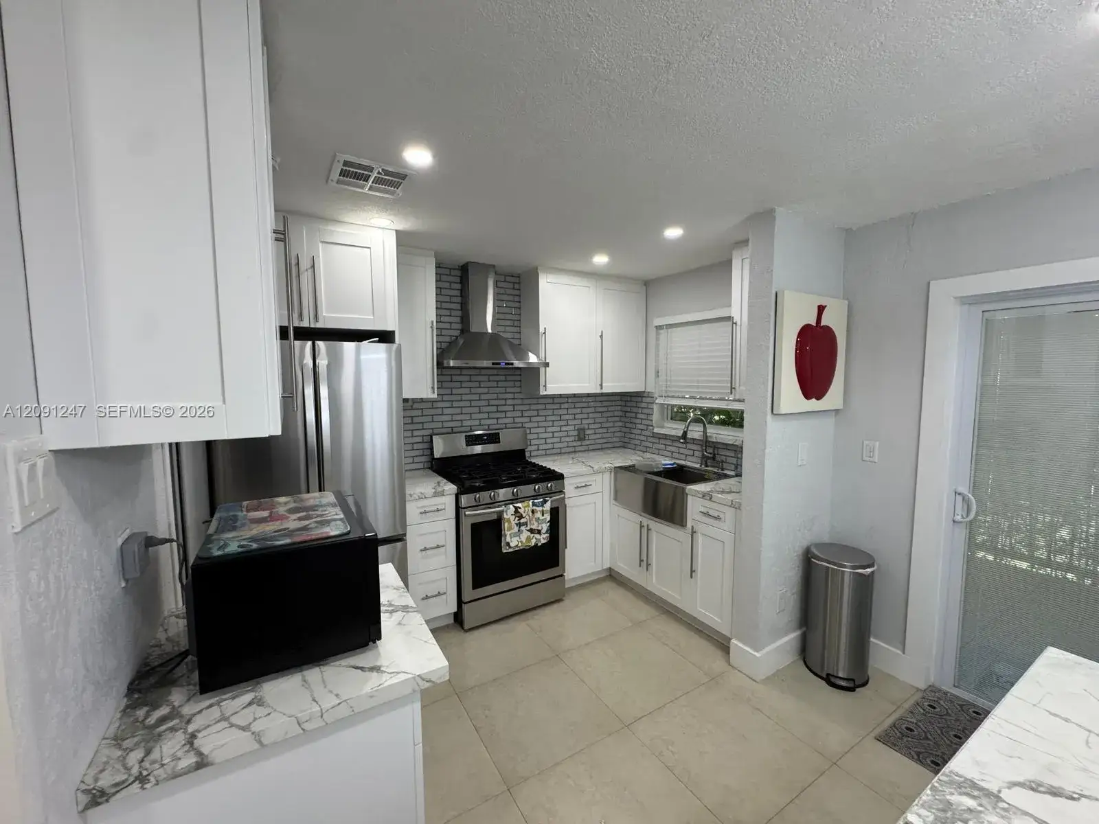 1305 W 53rd St # 102, Hialeah FL 33012