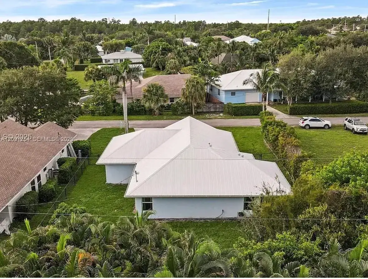 9155 SE Athena St, Hobe Sound FL 33455 photo 5