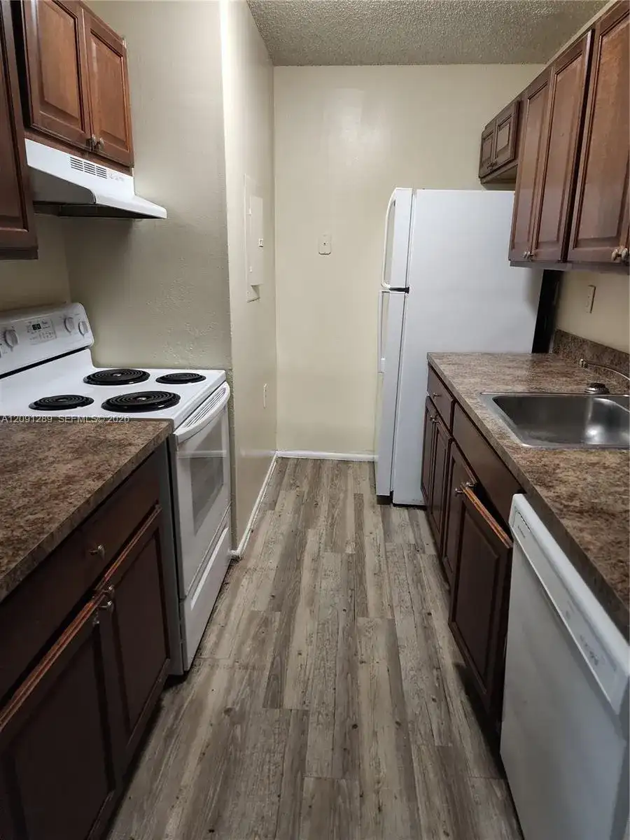 1201 Lake Victoria Dr, West Palm Beach FL 33411 photo 3