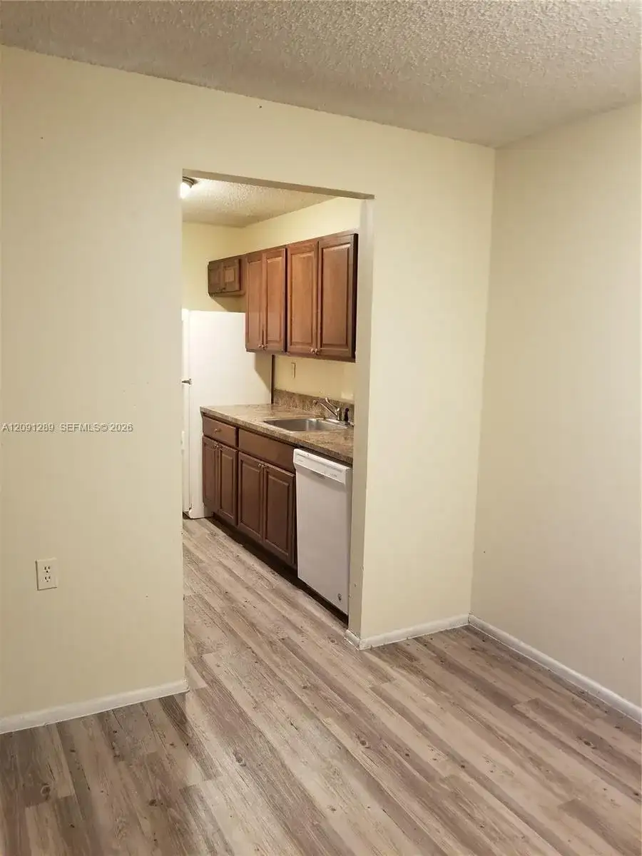 1201 Lake Victoria Dr, West Palm Beach FL 33411 photo 4