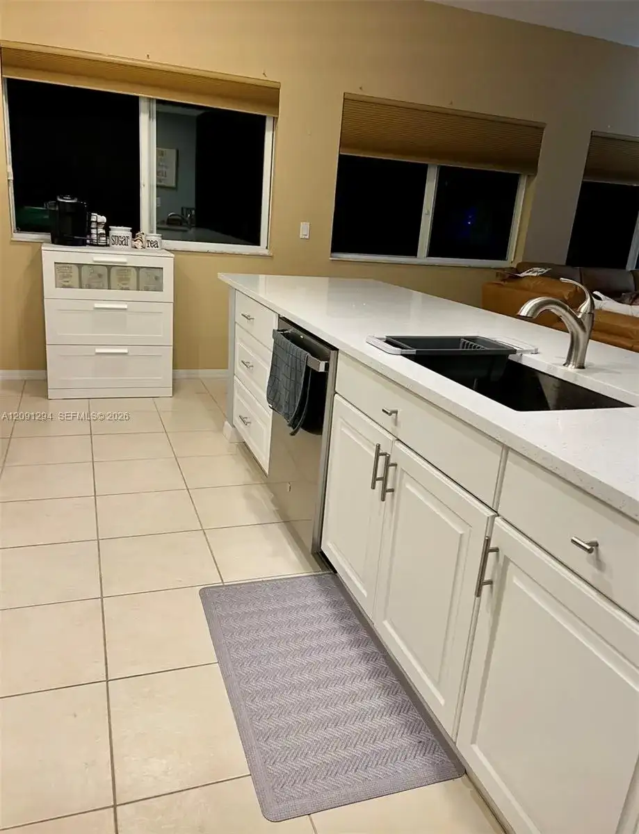 7735 Yardley Dr # 213, Tamarac FL 33321 photo 2
