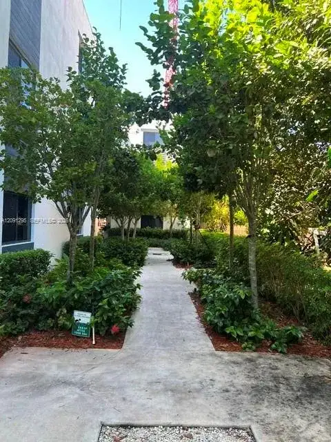 751 NW 1st St # 101, Miami FL 33128 photo 2