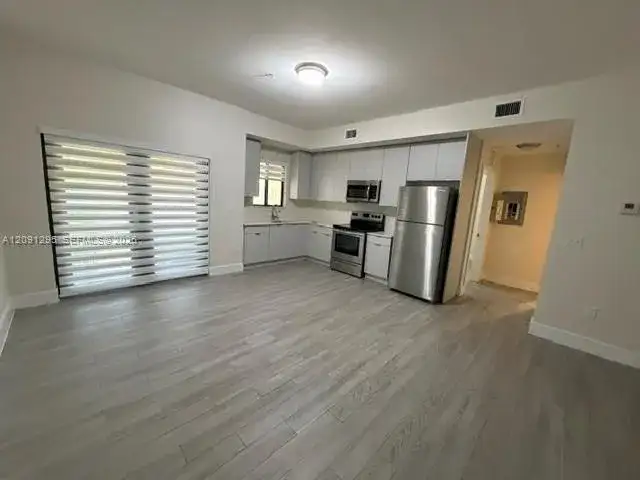 751 NW 1st St # 101, Miami FL 33128 photo 4