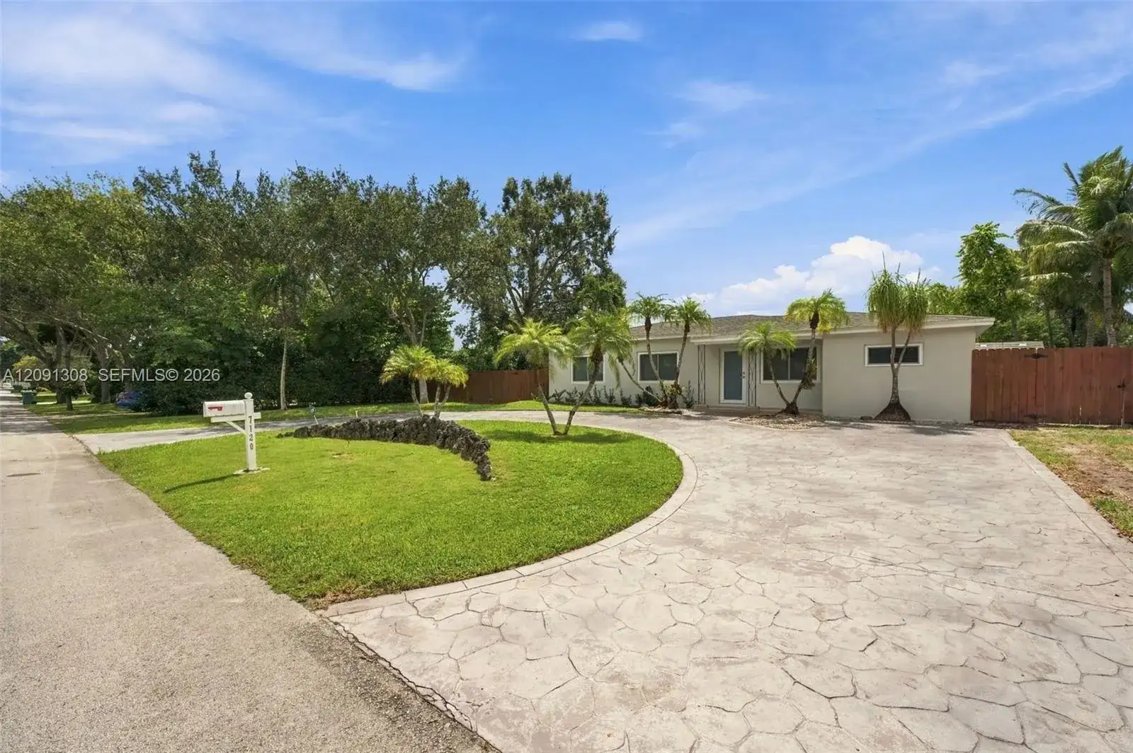 7120 SW 58th St, Miami FL 33143 photo 3