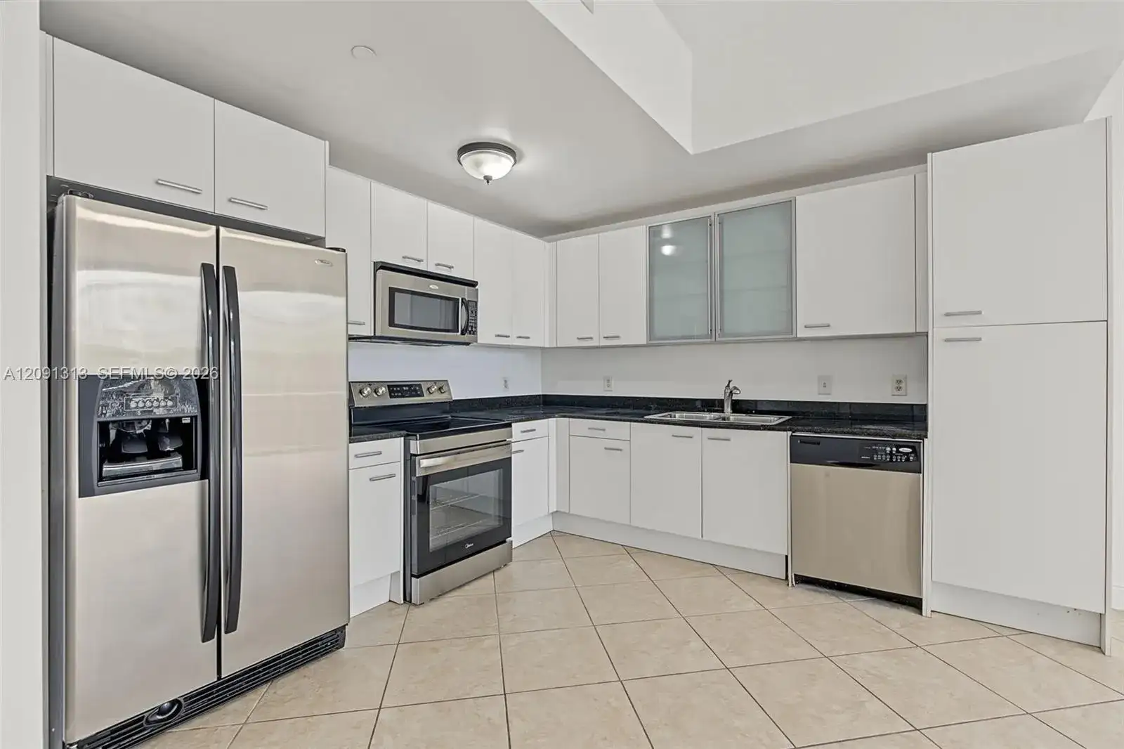 1350 NW 8th Ct, Miami FL 33136 photo 2