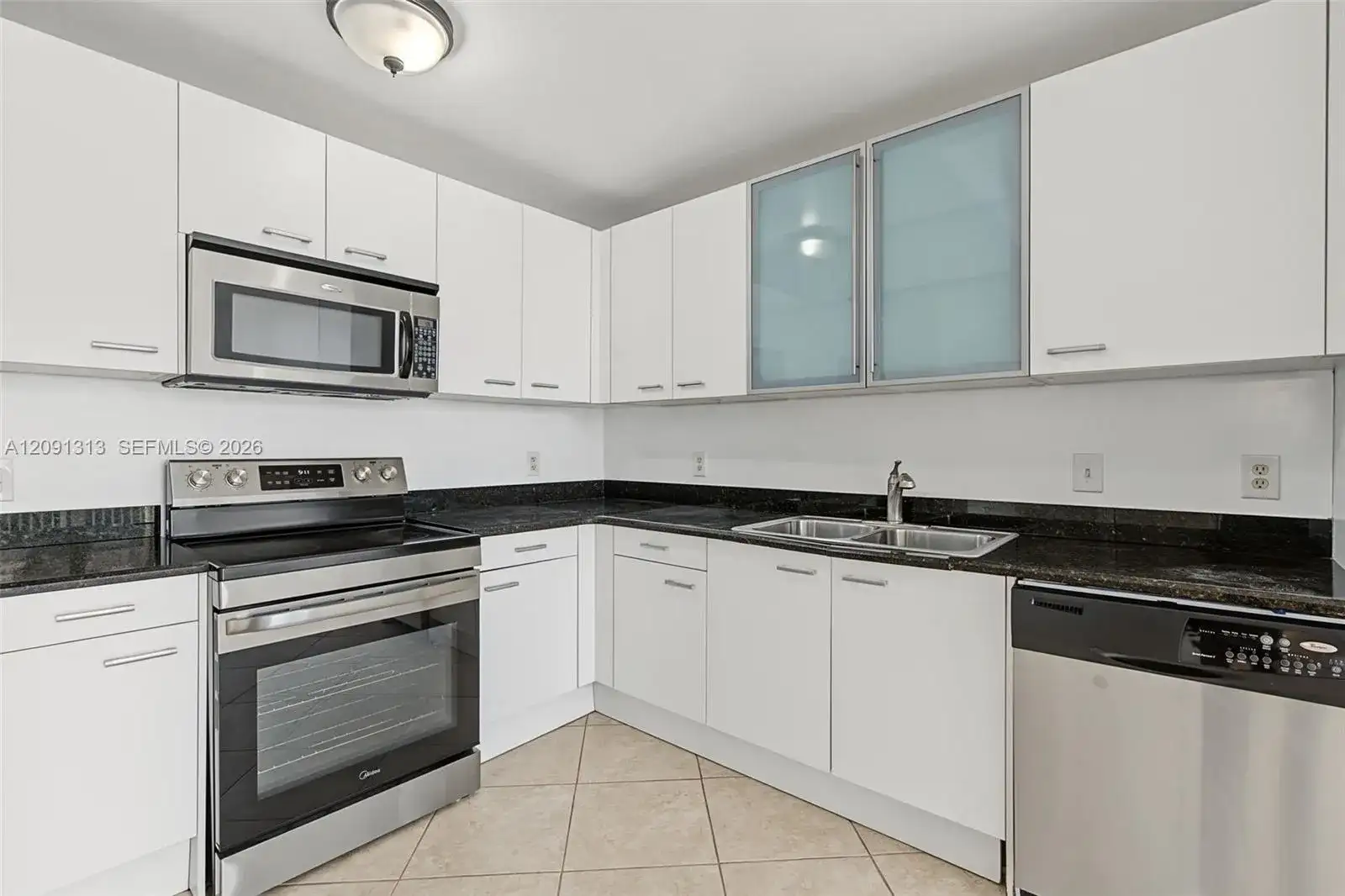 1350 NW 8th Ct, Miami FL 33136 photo 3