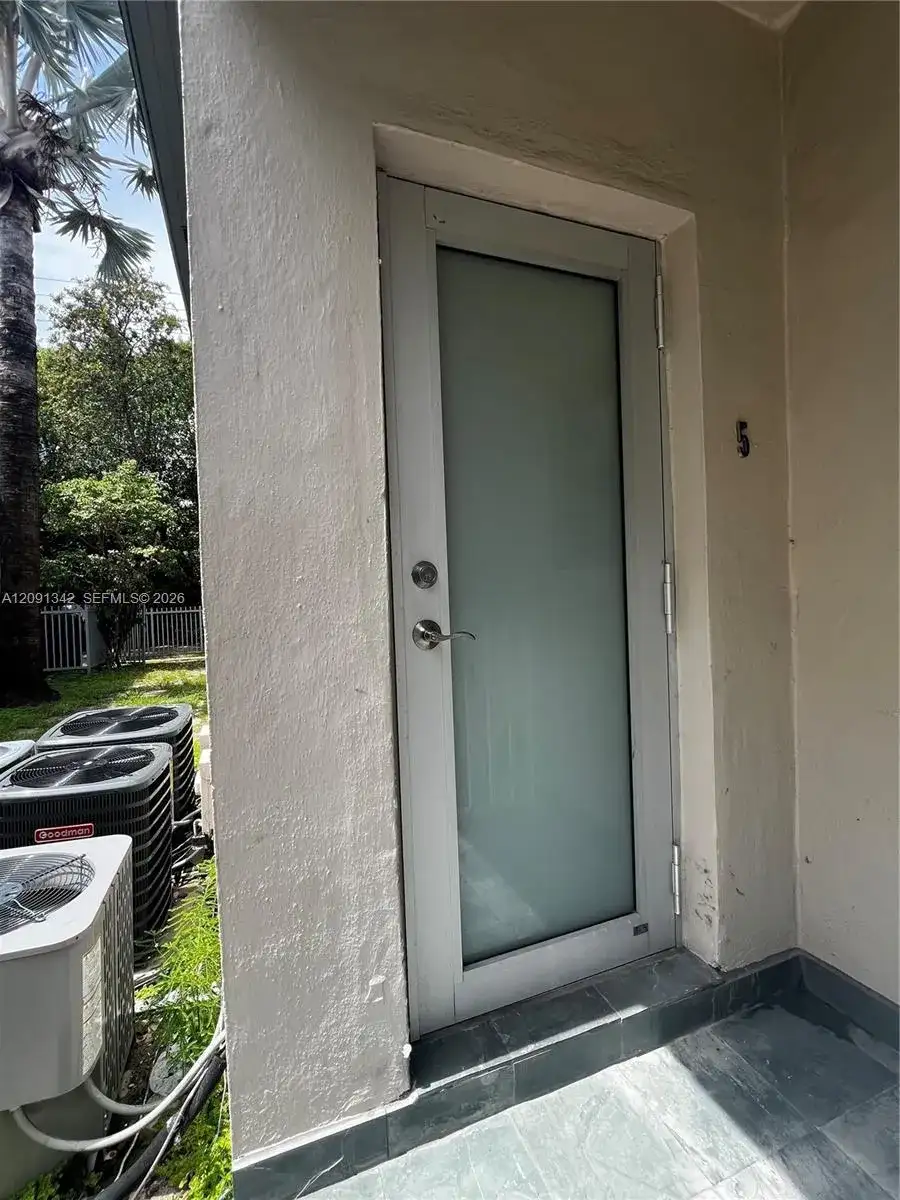 1040 Jefferson Ave # 5, Miami Beach FL 33139 photo 2