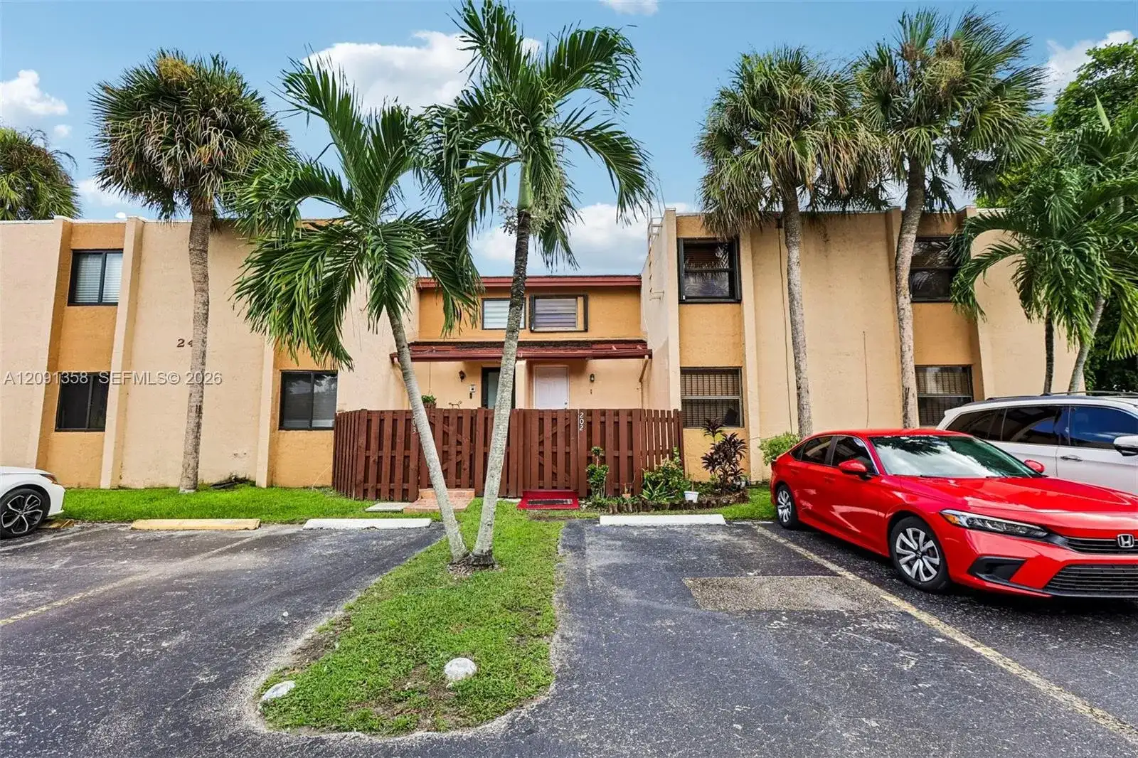 241 W Park Dr # 202, Miami FL 33172 photo 5