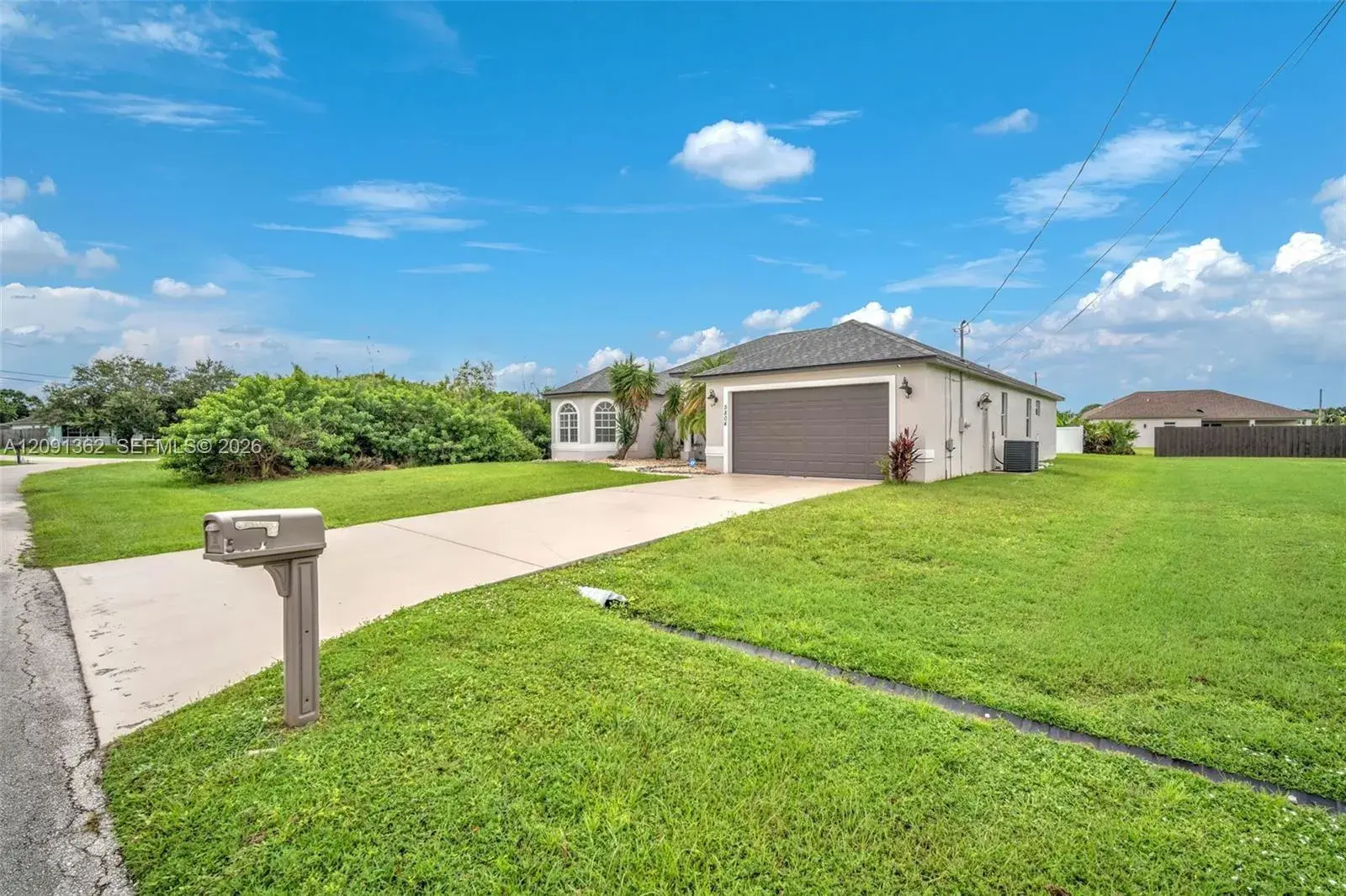 5804 NW West Dooley Cir, Port St. Lucie FL 34986