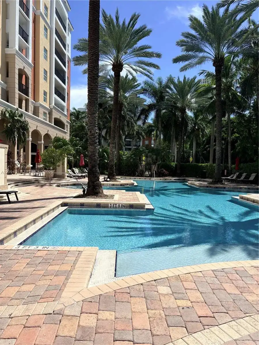 17150 N Bay Rd # 2121, Sunny Isles Beach FL 33160