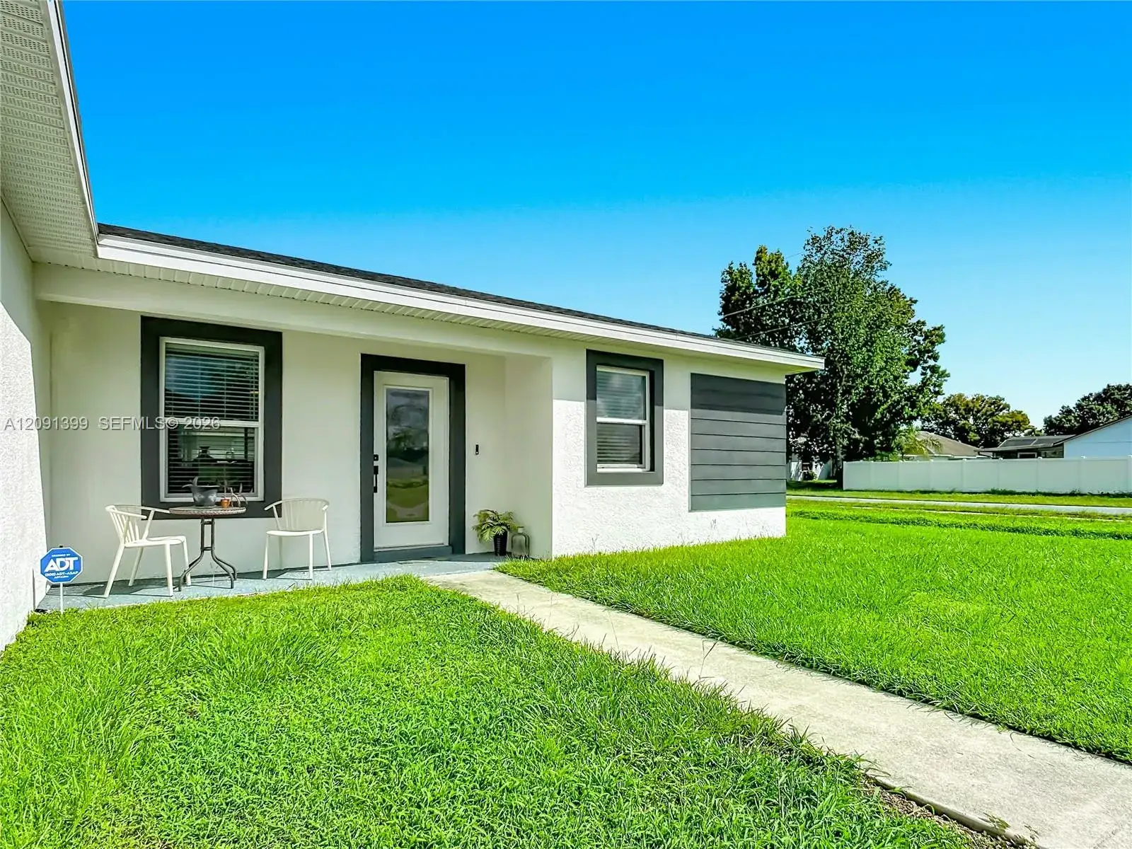 668 Dromedary Ct, Other City - In The State Of Florida FL 34759 photo 3