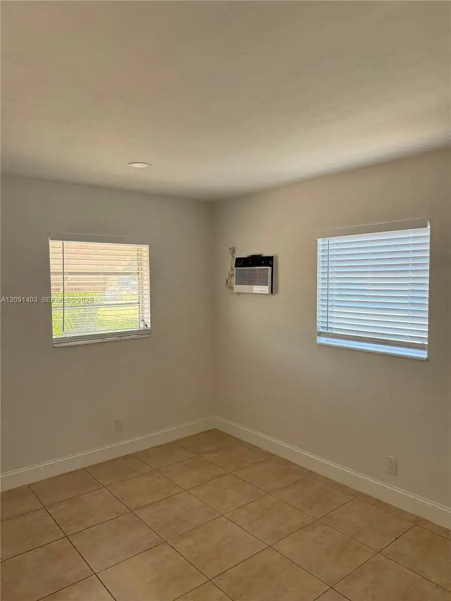 504 NW 7th CT # 0, Hallandale Beach FL 33009 photo 5