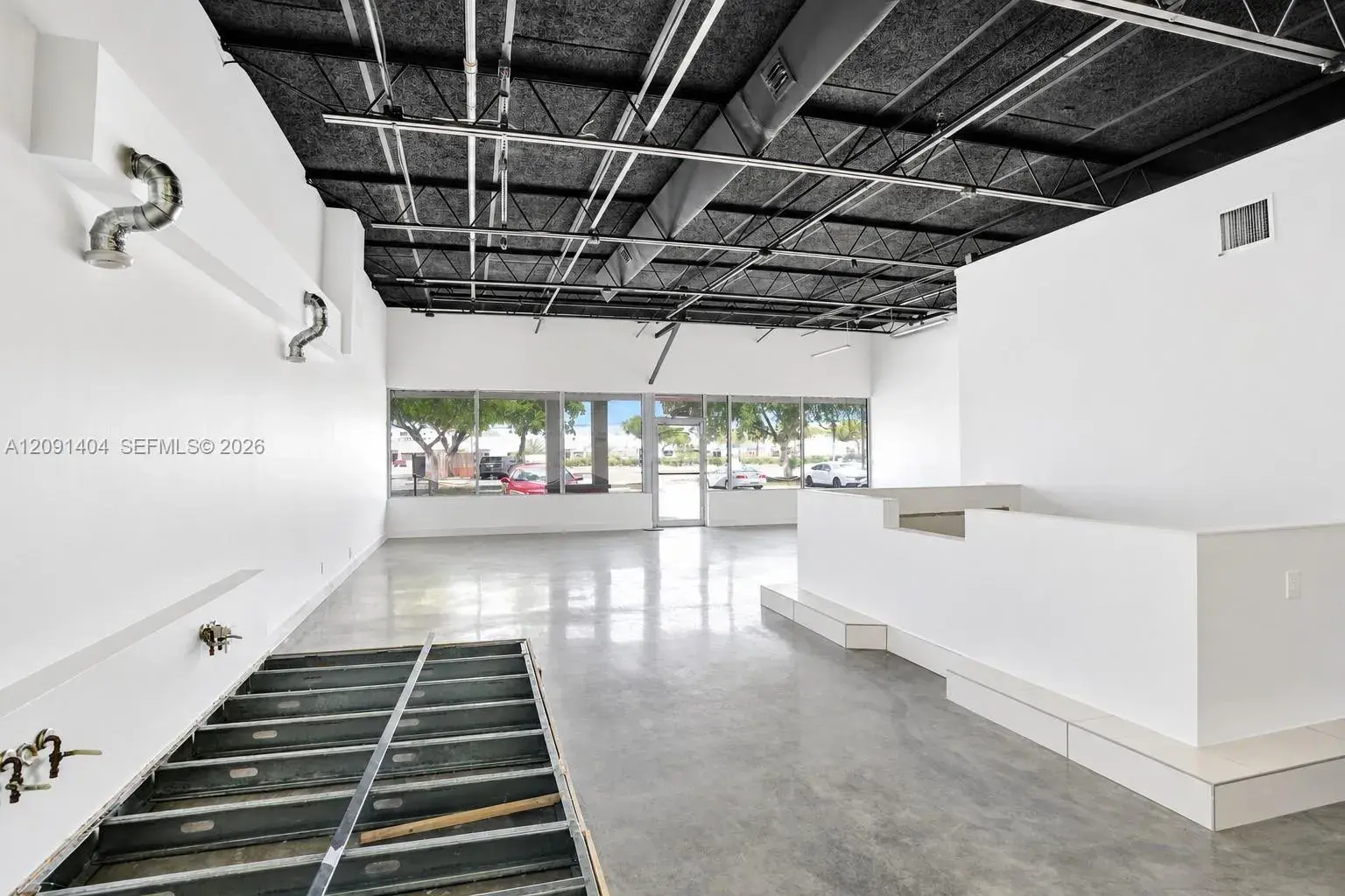 3944 NW 19th St, Lauderhill FL 33311