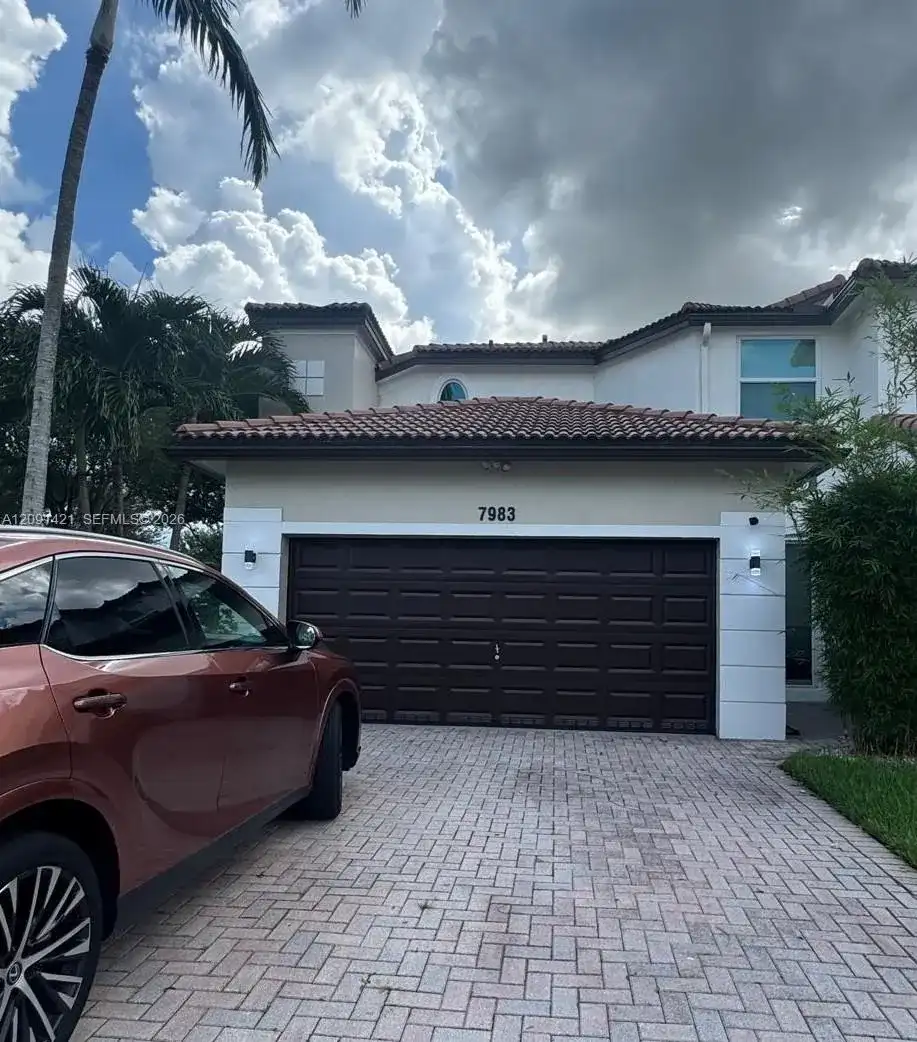 7983 NW 114th Pl, Doral FL 33178