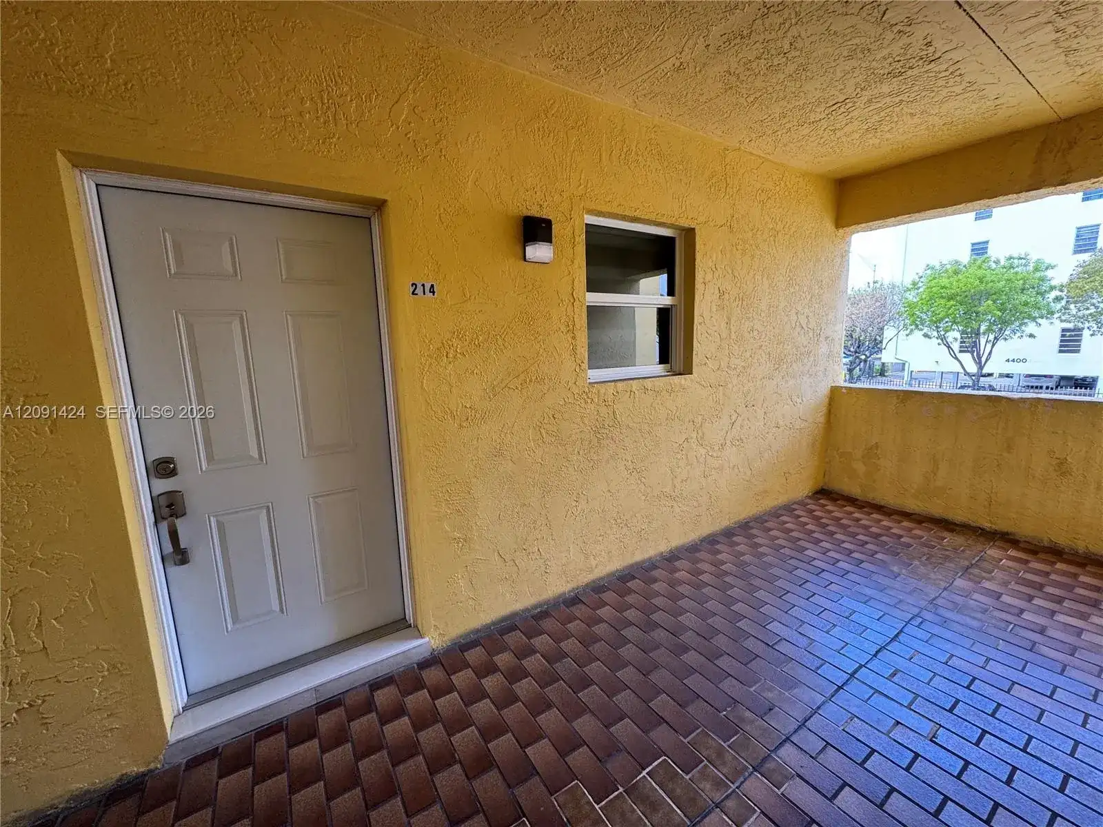 1555 W 44th Pl # 214D, Hialeah FL 33012 photo 3