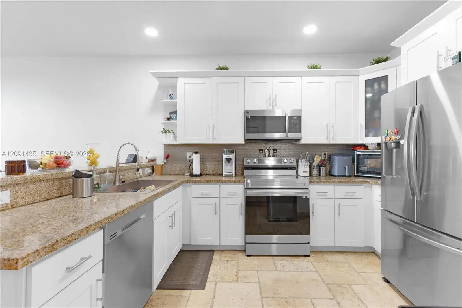 7475 NW 116th Ave, Doral FL 33178 photo 2