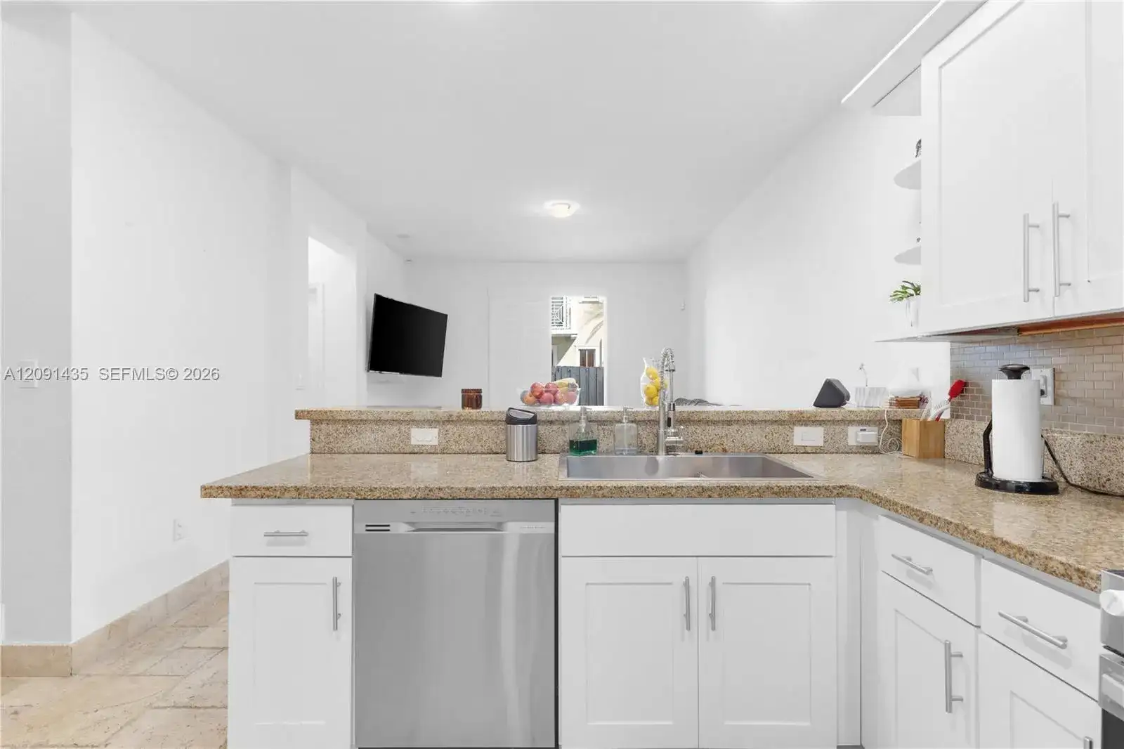 7475 NW 116th Ave, Doral FL 33178 photo 3
