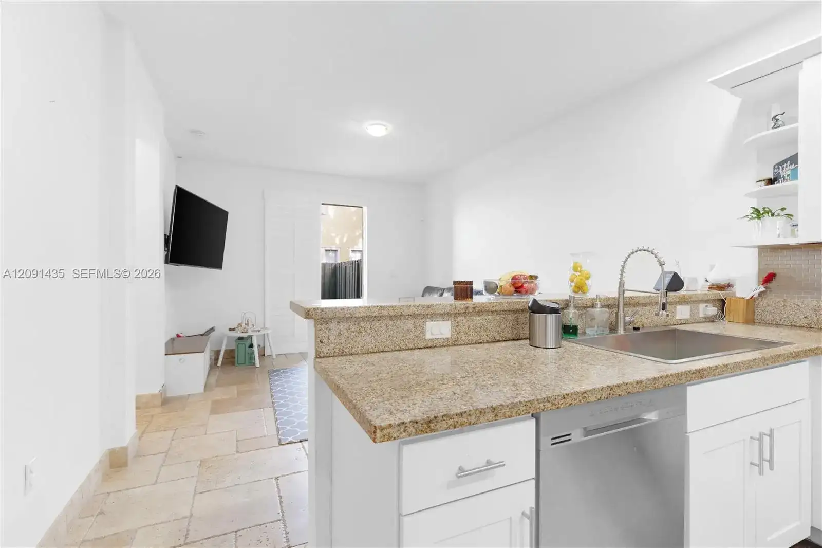 7475 NW 116th Ave, Doral FL 33178 photo 4