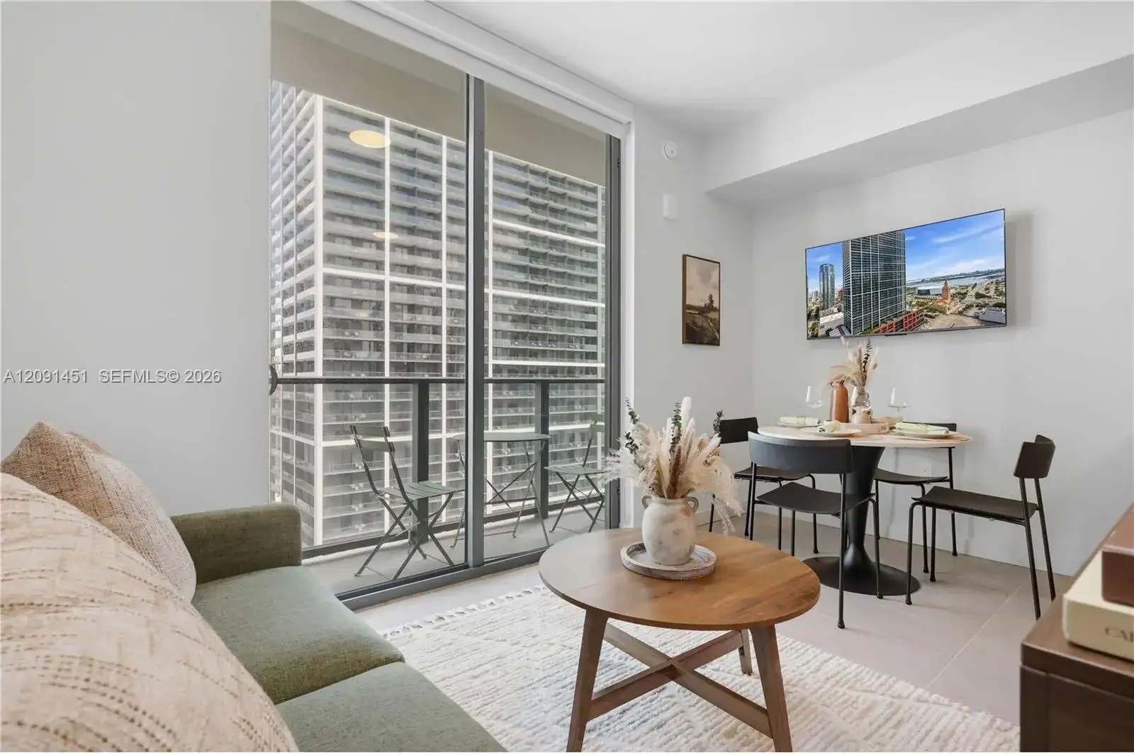 121 NE 5th St # 3209, Miami FL 33132 photo 3