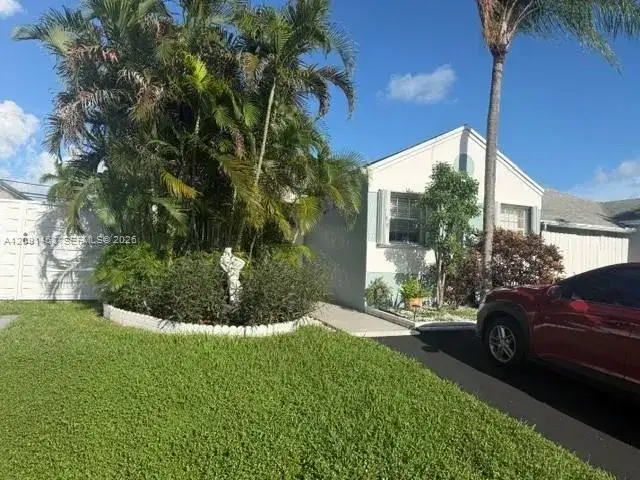 20721 SW 103rd Ct, Cutler Bay FL 33189 photo 2
