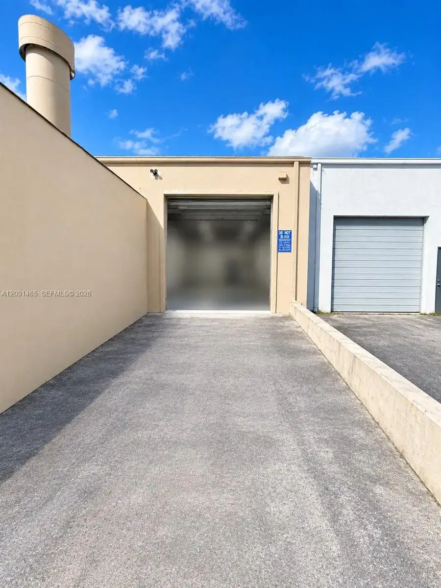 202 NW 5th Ave, Hallandale Beach FL 33009 photo 5