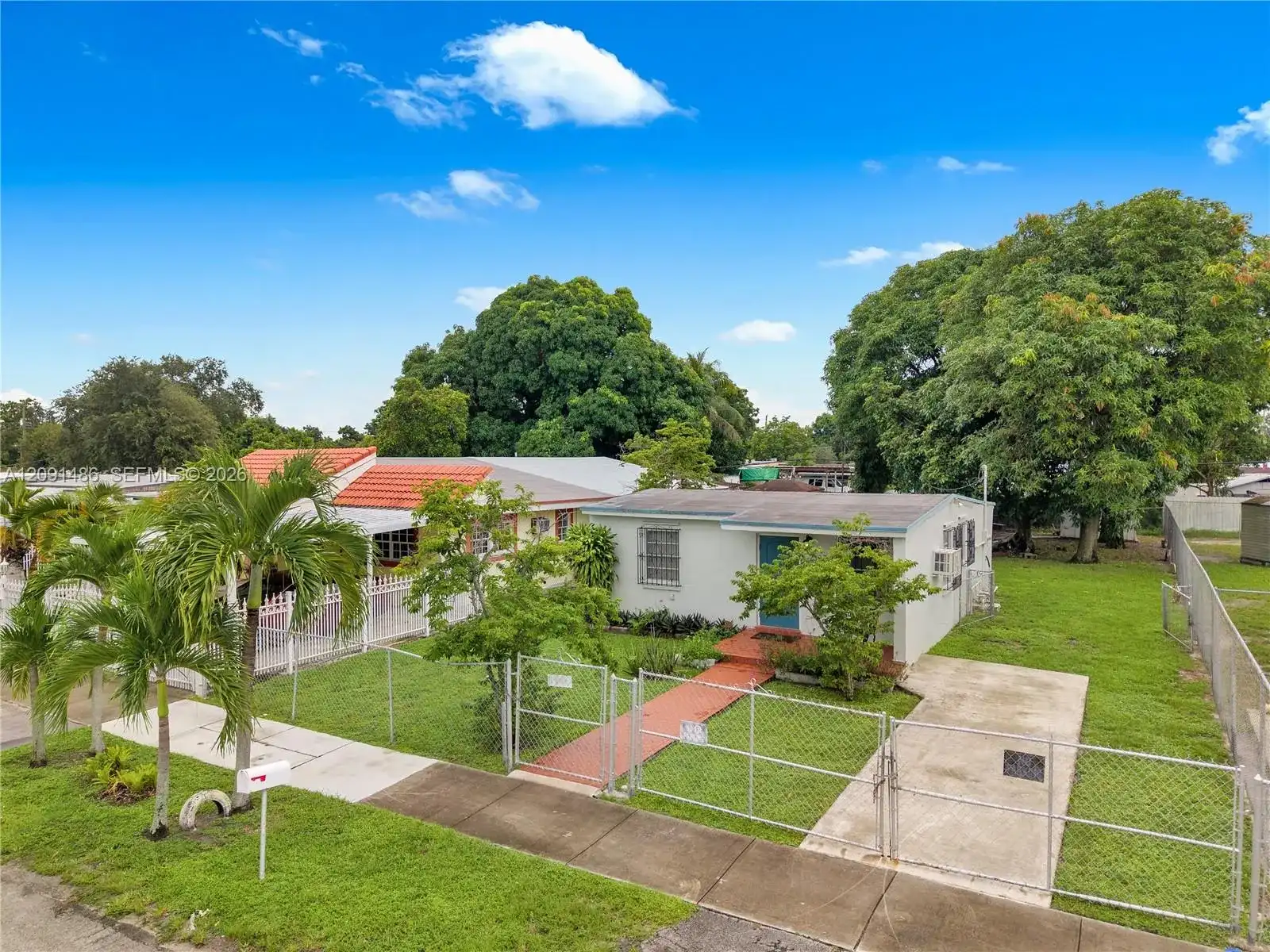 3170 NW 97th St, Miami FL 33147