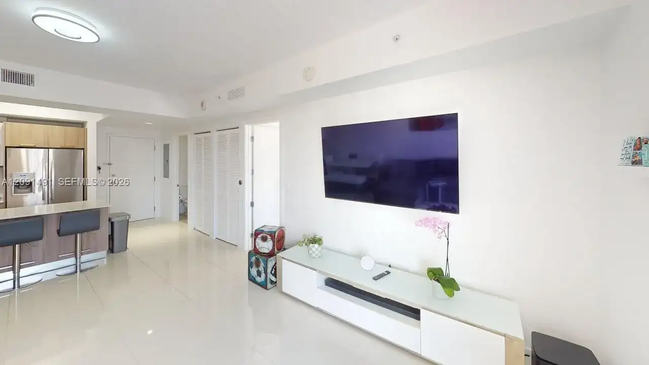 5300 Paseo Blvd # 1607, Doral FL 33166 photo 2