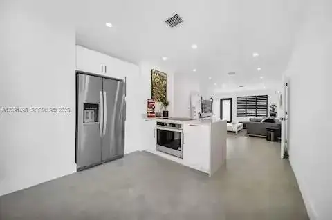 315 NW 40th St, Miami FL 33127 photo 3