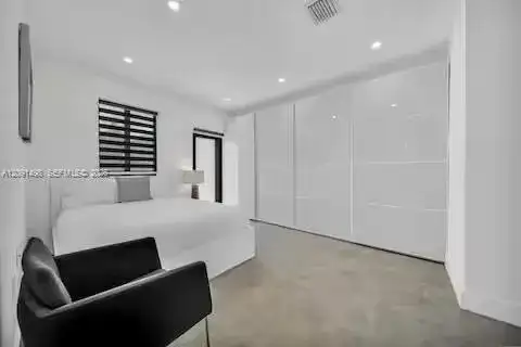 315 NW 40th St, Miami FL 33127 photo 5