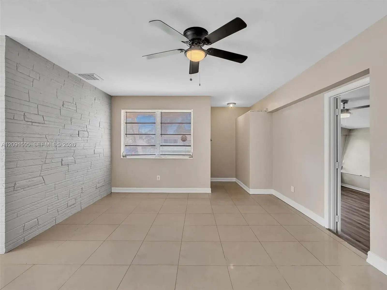 365 NE 171st Ter, North Miami Beach FL 33162 photo 5