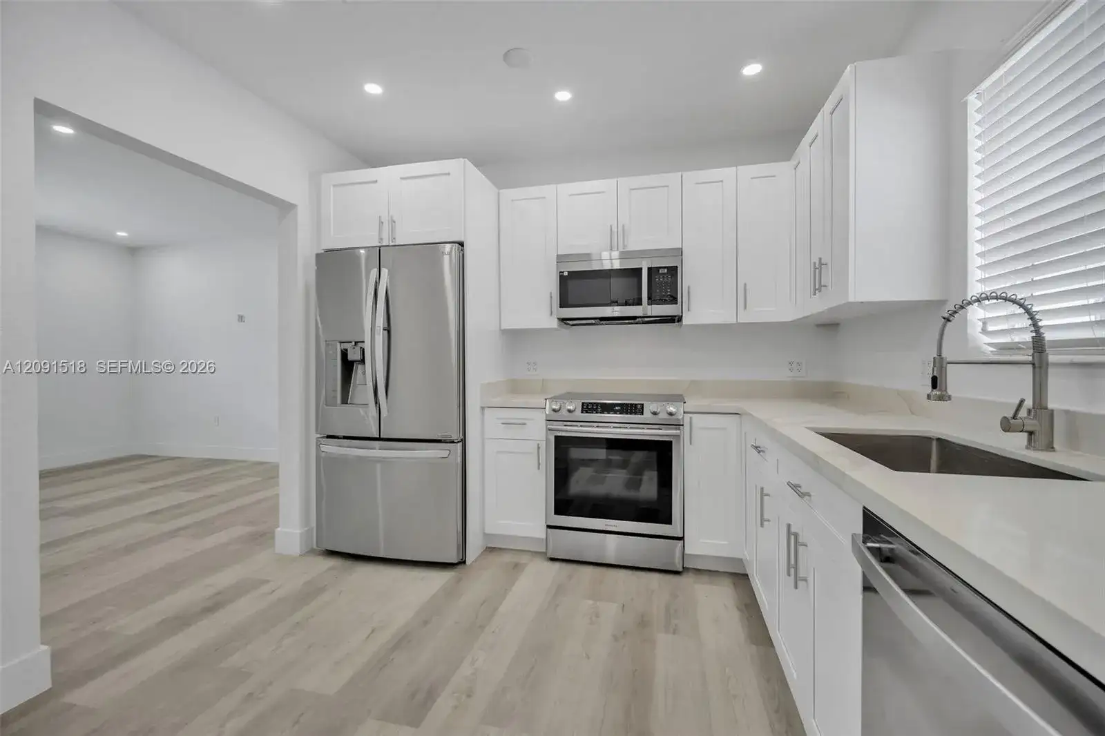 1401 NE 152nd St, North Miami Beach FL 33162 photo 4