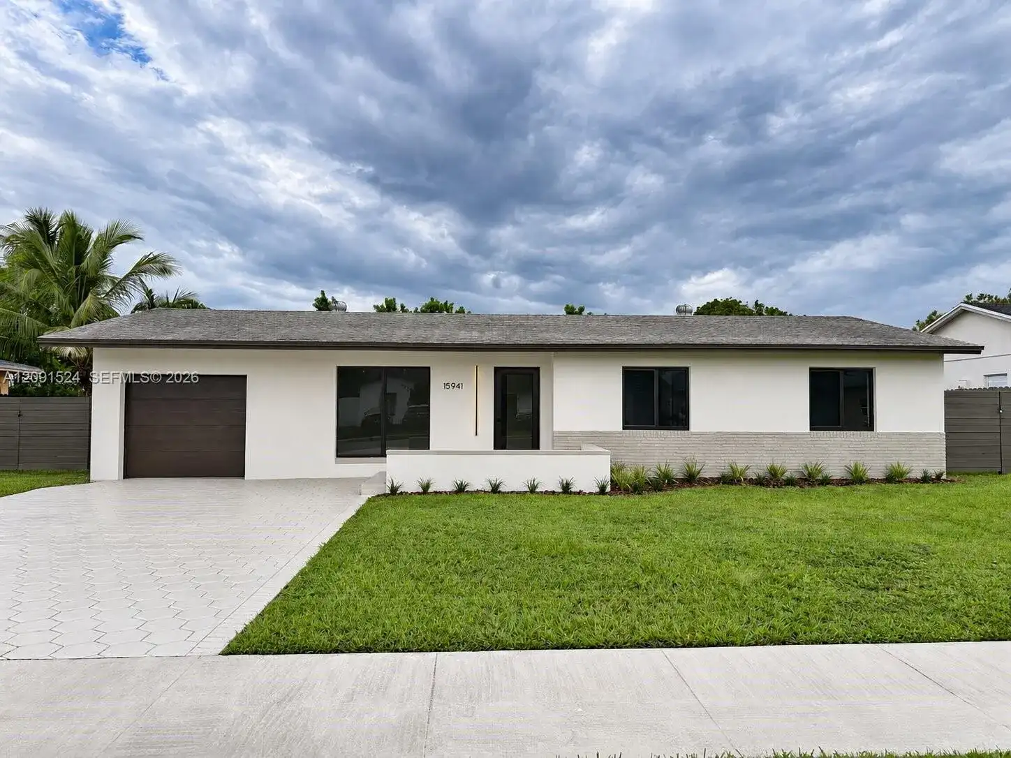 15941 SW 104th Ct, Miami FL 33157 photo 2