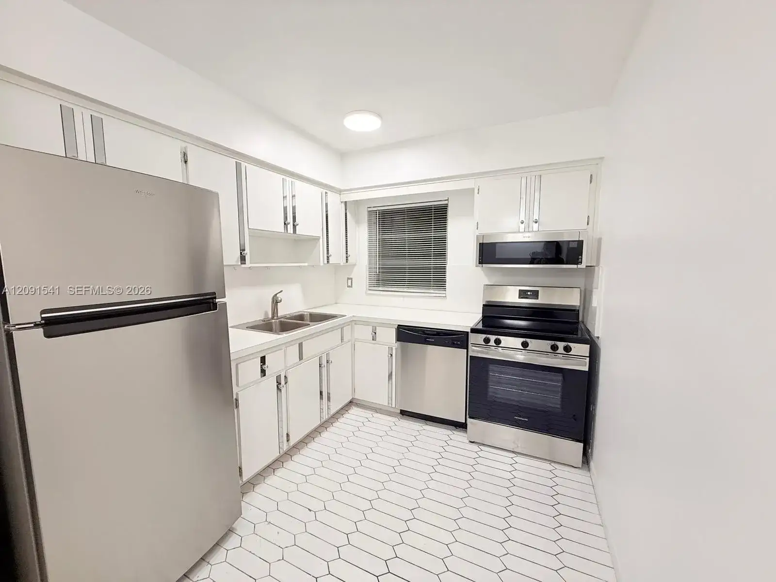 1100 Atlantic Shores Blvd # 309, Hallandale Beach FL 33009 photo 5