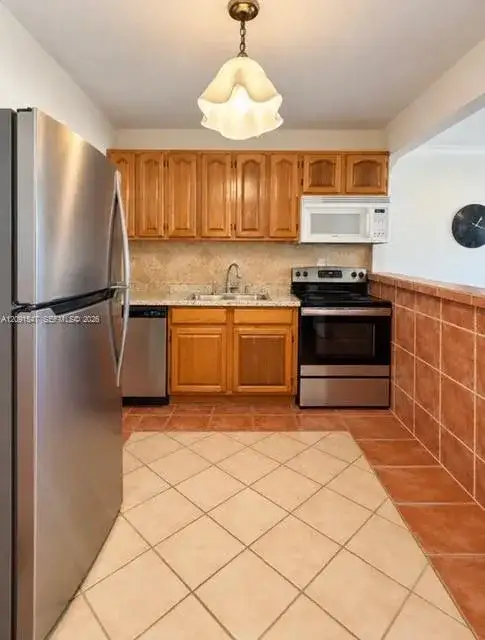 600 Three Islands Blvd # 616, Hallandale Beach FL 33009 photo 3