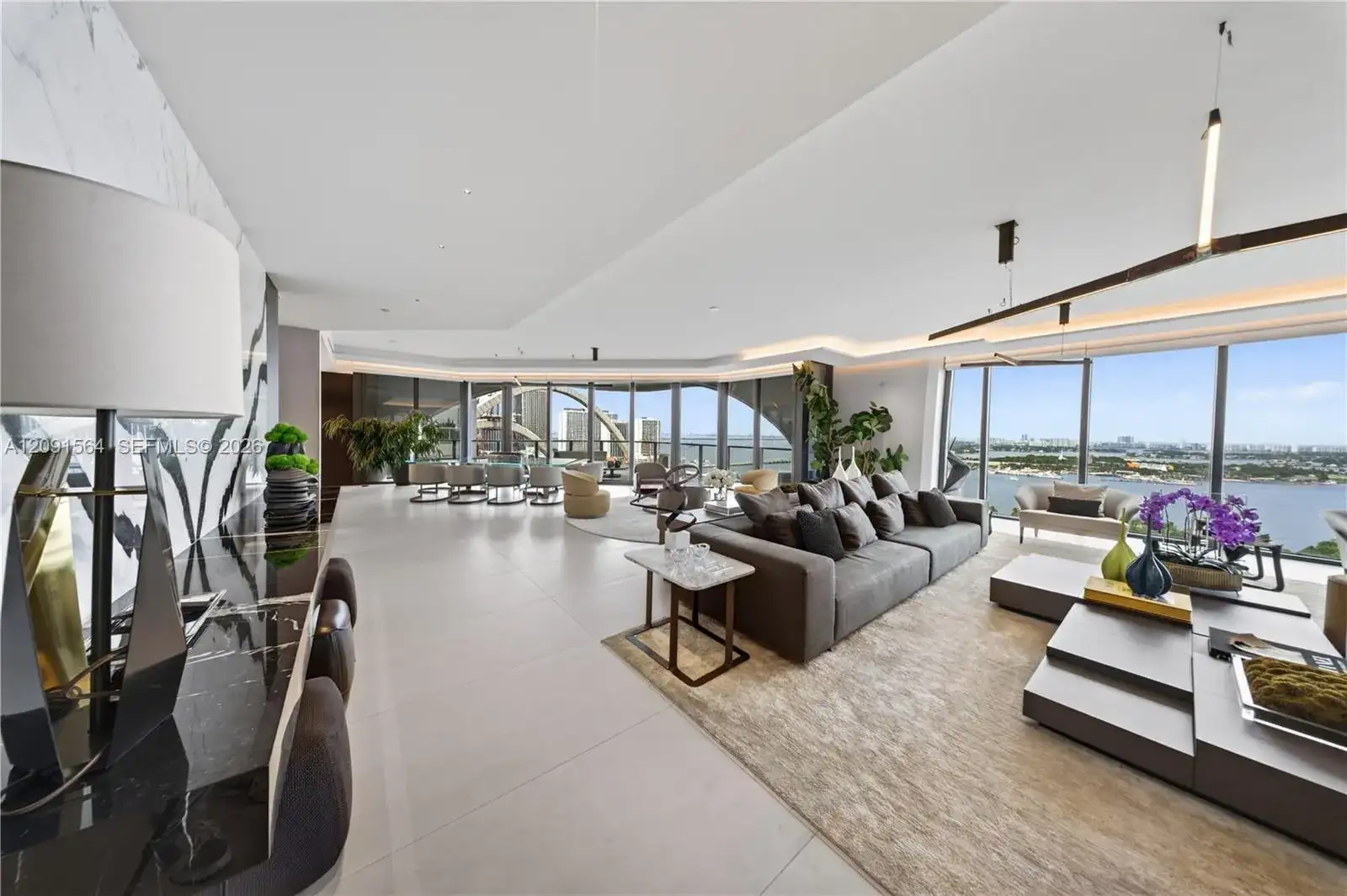 1000 NE Biscayne Blvd # 2202, Miami FL 33132 photo 5