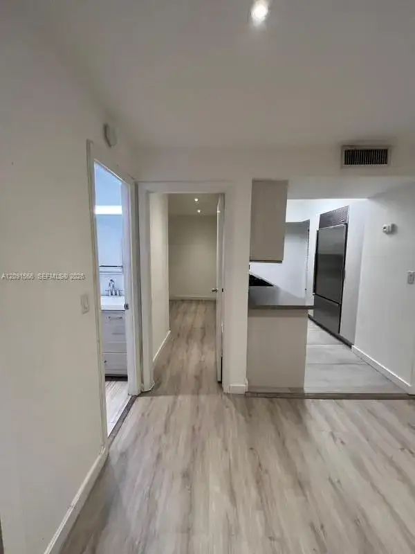 932 7th St # 932D, Miami Beach FL 33139 photo 3
