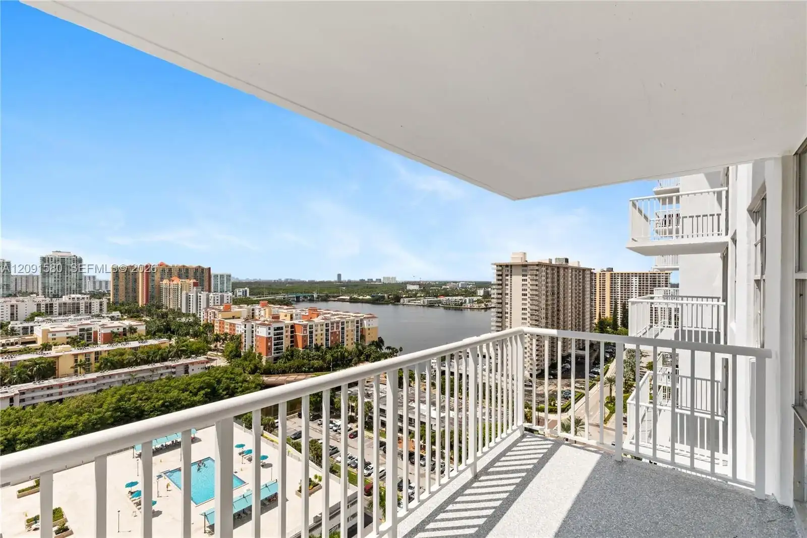 231 174th St # 2106, Sunny Isles Beach FL 33160 photo 2