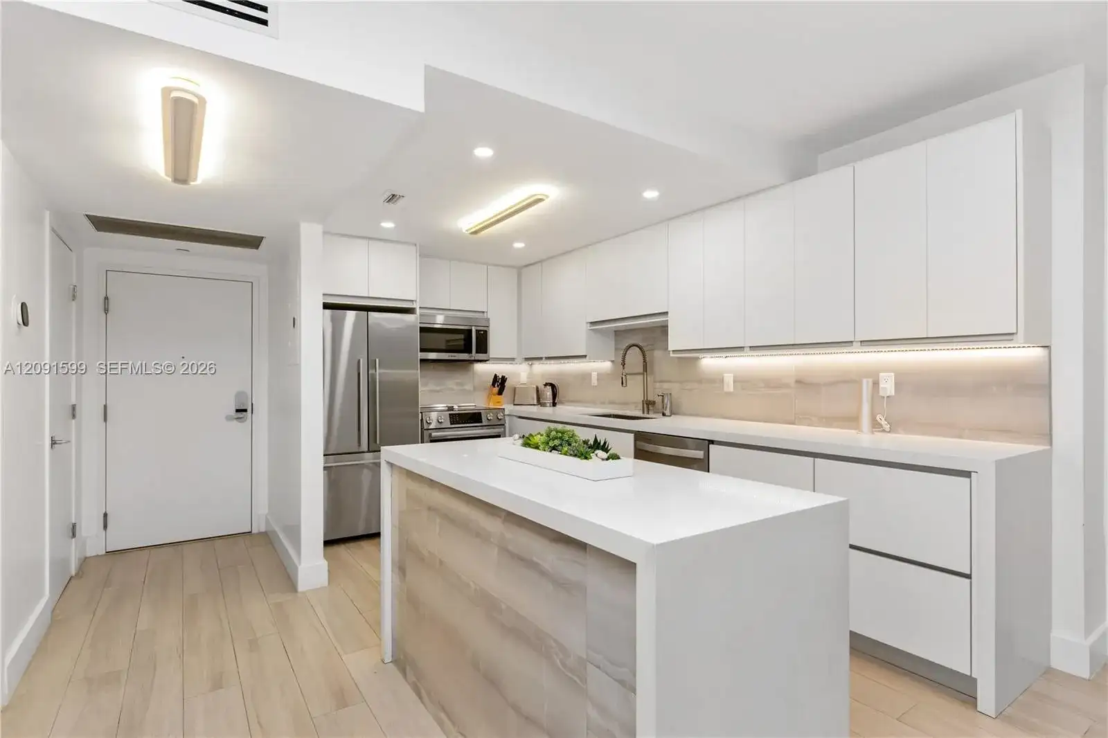 2301 Collins Ave # 318, Miami Beach FL 33139 photo 4