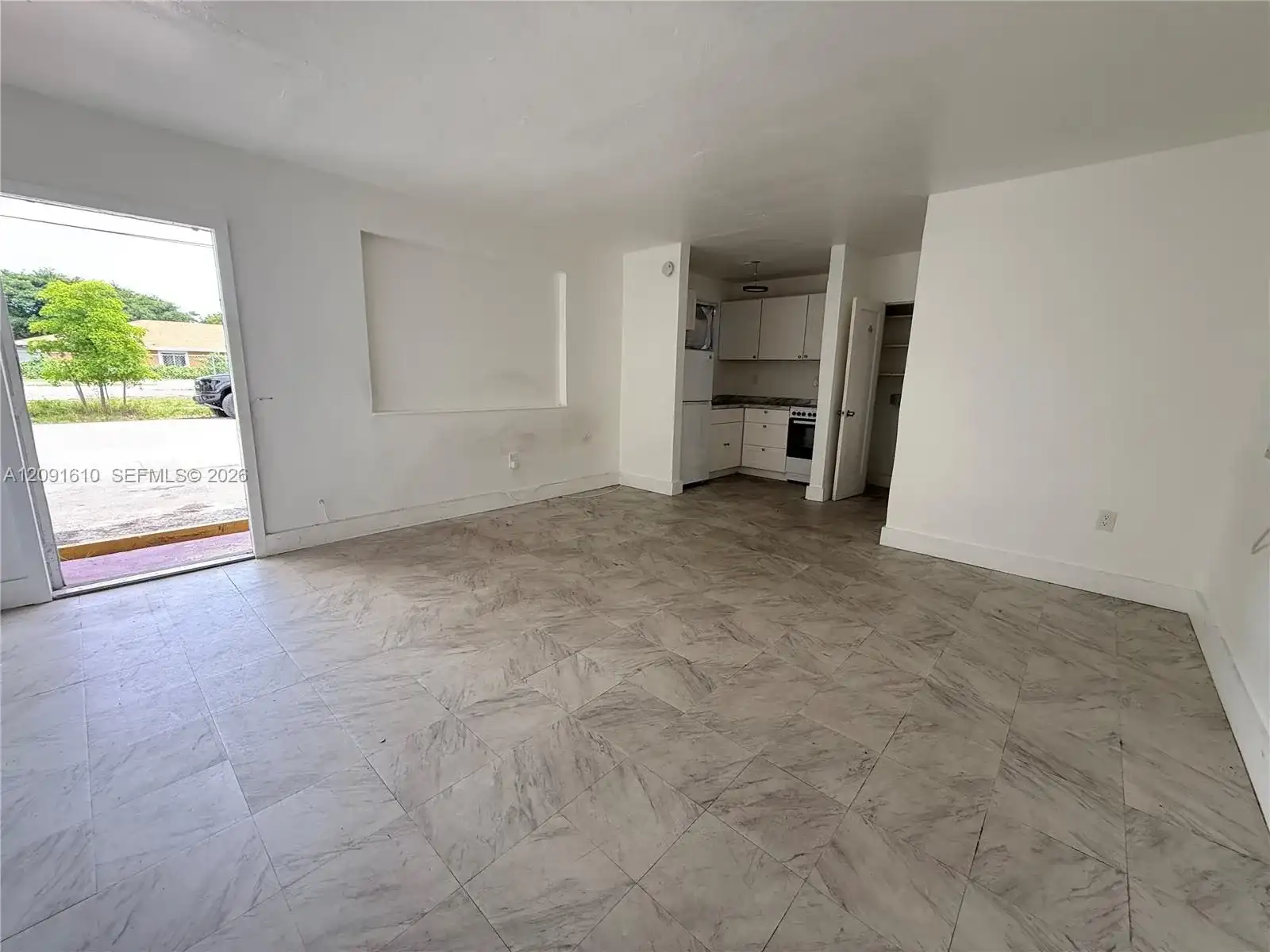 7000 NW 8th Ave # 3, Miami FL 33150