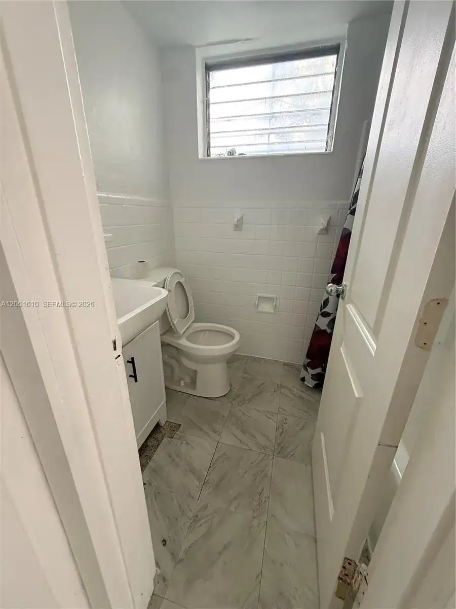 7000 NW 8th Ave # 3, Miami FL 33150 photo 2